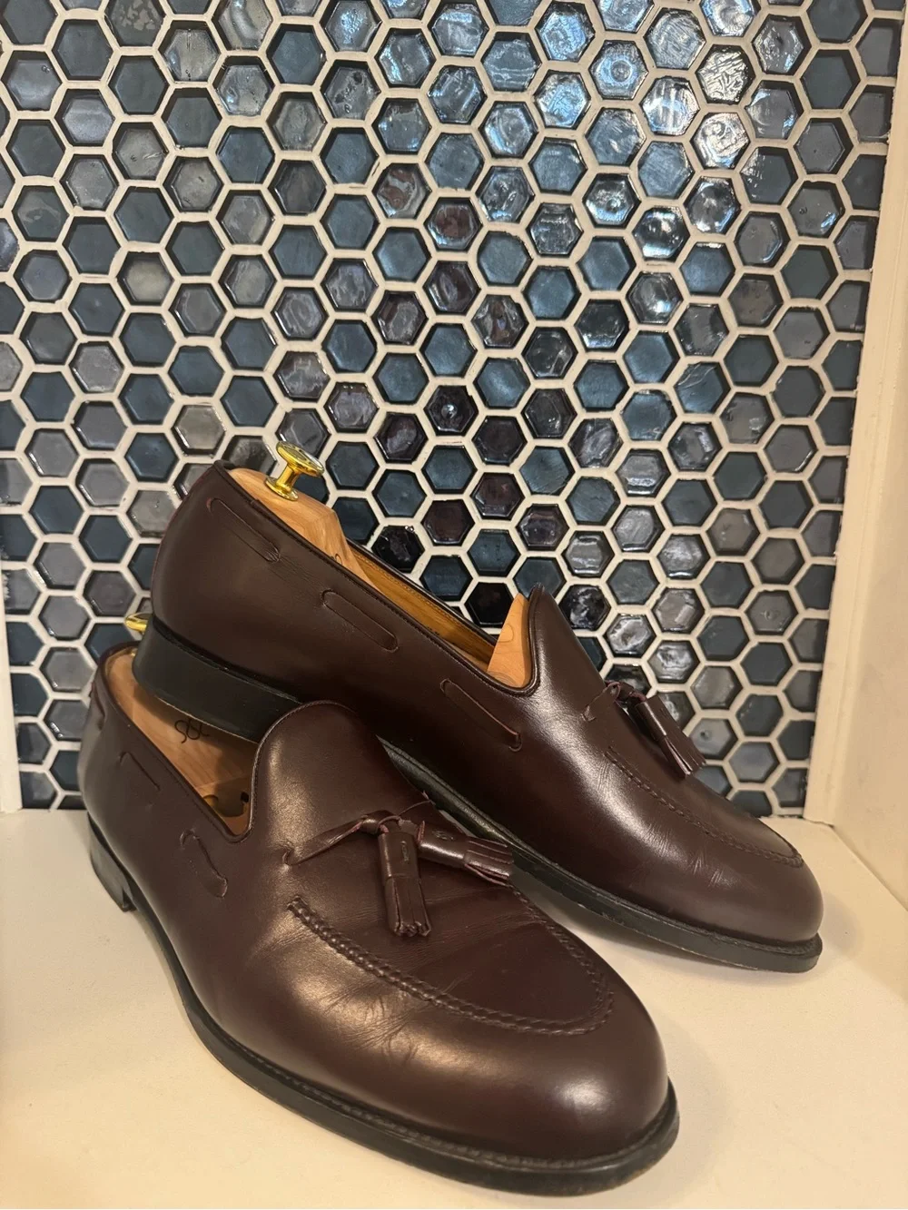 Men's Tassel Derby Loafers in Deep Burgundy Brown Leather with Shoe Horns